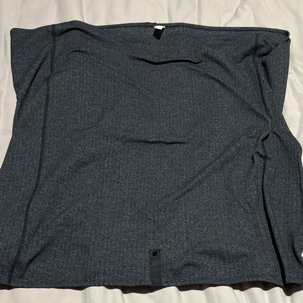lululemon athletica Black & Grey Vinyasa Scarf